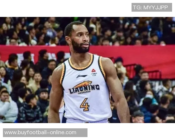 前辽宁三冠外援弗格正式加盟上海队开启新篇章