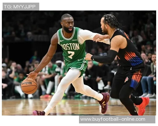 杰伦布朗首节狂砍19分3板2助2断三分火力全开助力球队领先 杰伦布朗首节狂砍19分3板2助2断三分火力全开助力球队领先