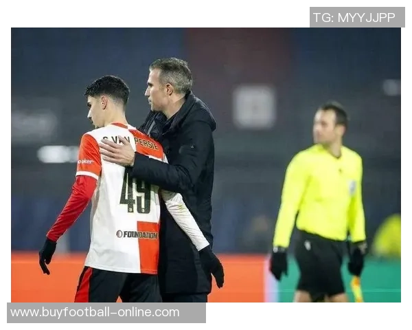 范佩西执教危机加剧费耶诺德遭遇历史性连败创队史新低