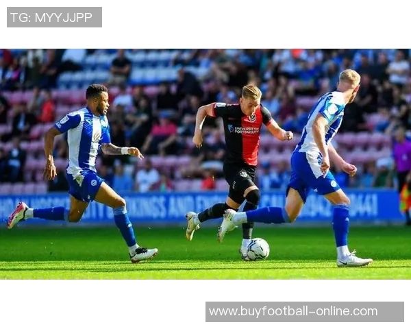 卢顿主帅布鲁姆菲尔德被解雇本赛季英甲战绩仅为5胜1平5负 卢顿主帅布鲁姆菲尔德被解雇本赛季英甲战绩仅为5胜1平5负