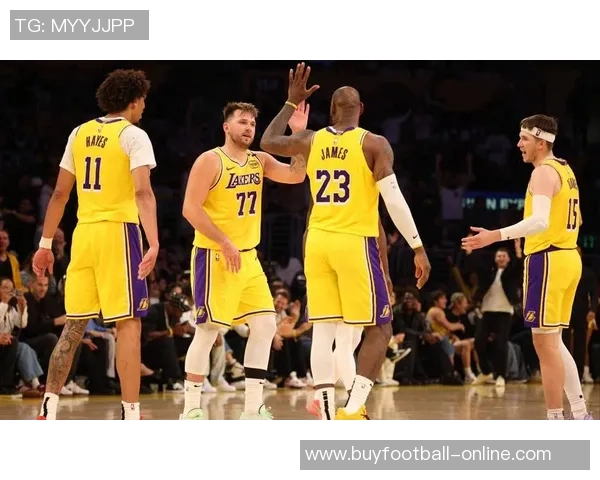 湖人新赛季西部排名预测第六或第七开局表现将是关键因素