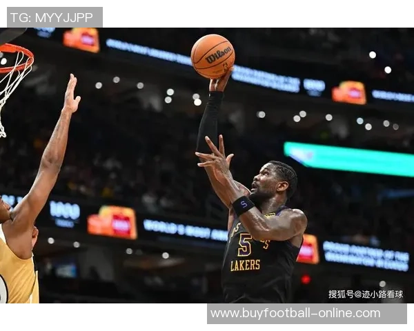 湖人半场领先猛龙一分东契奇表现抢眼詹姆斯与艾顿贡献稳定得分